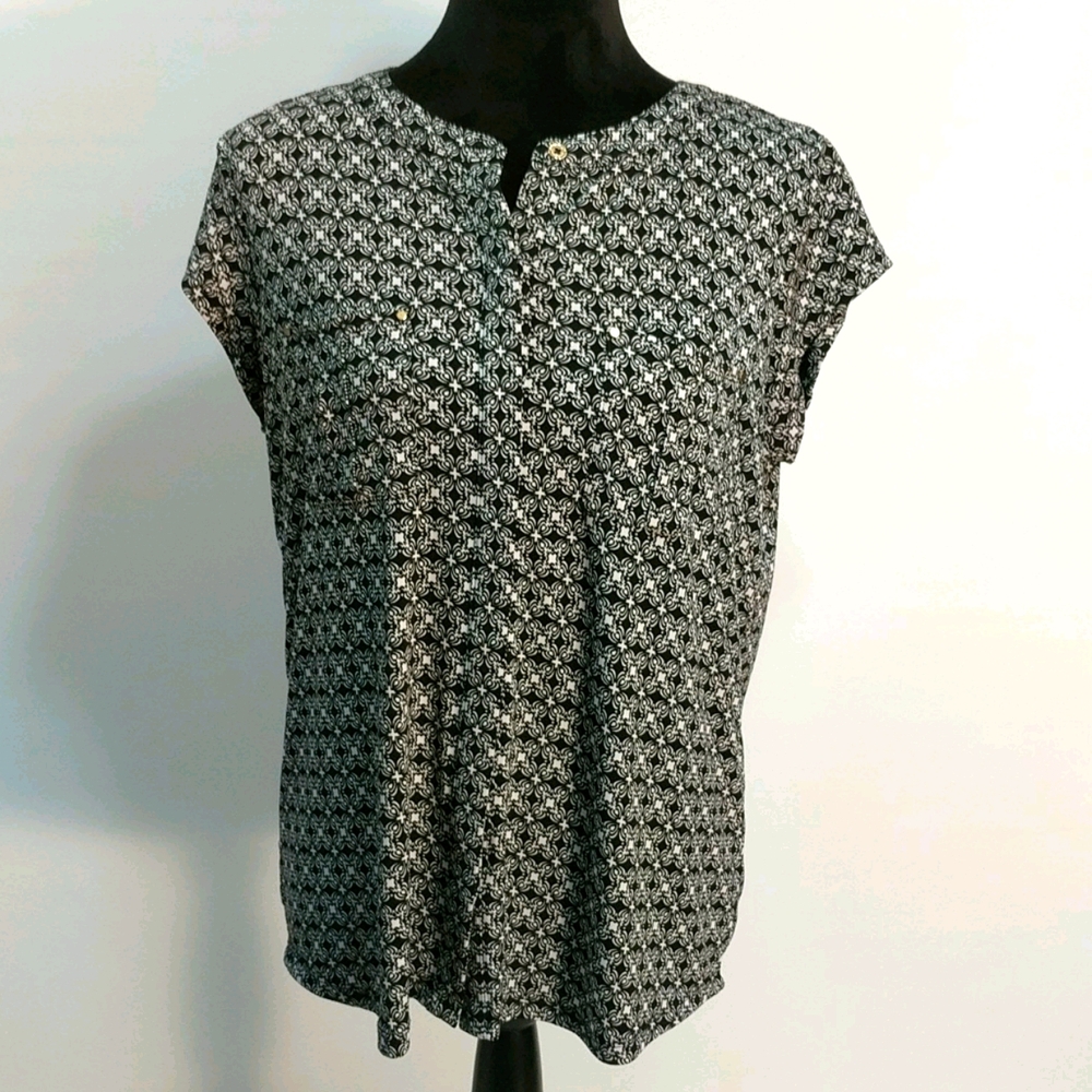 Dana Buchman Black n White Short Sleeve Top Size M